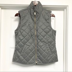 Old Navy quilted vest Size  Small LIKE NEW